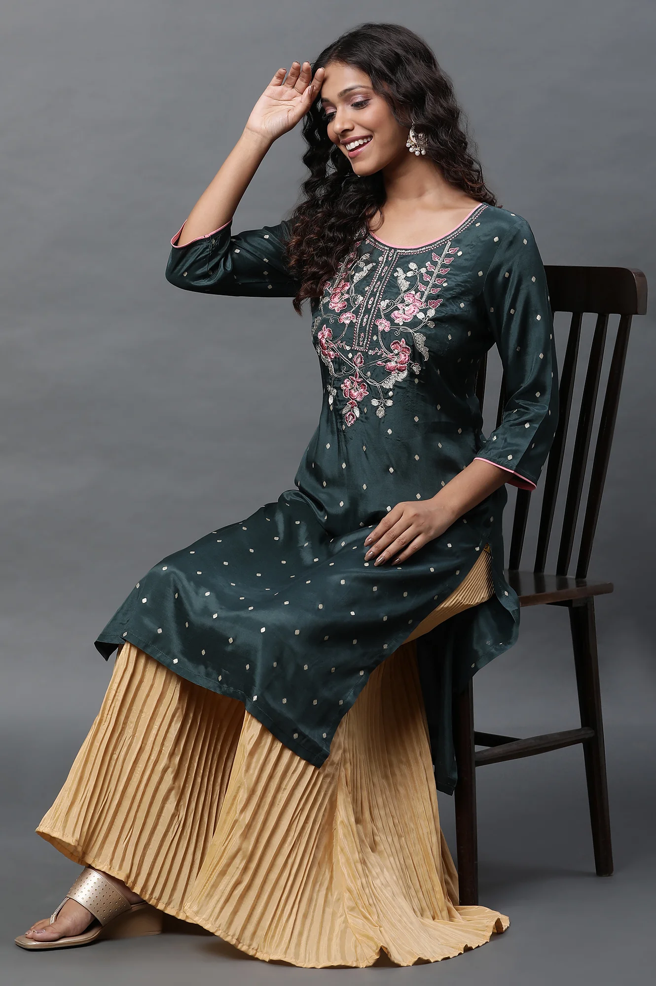 Gold Solid Flared Woven Sharara With Pleats - Image 6