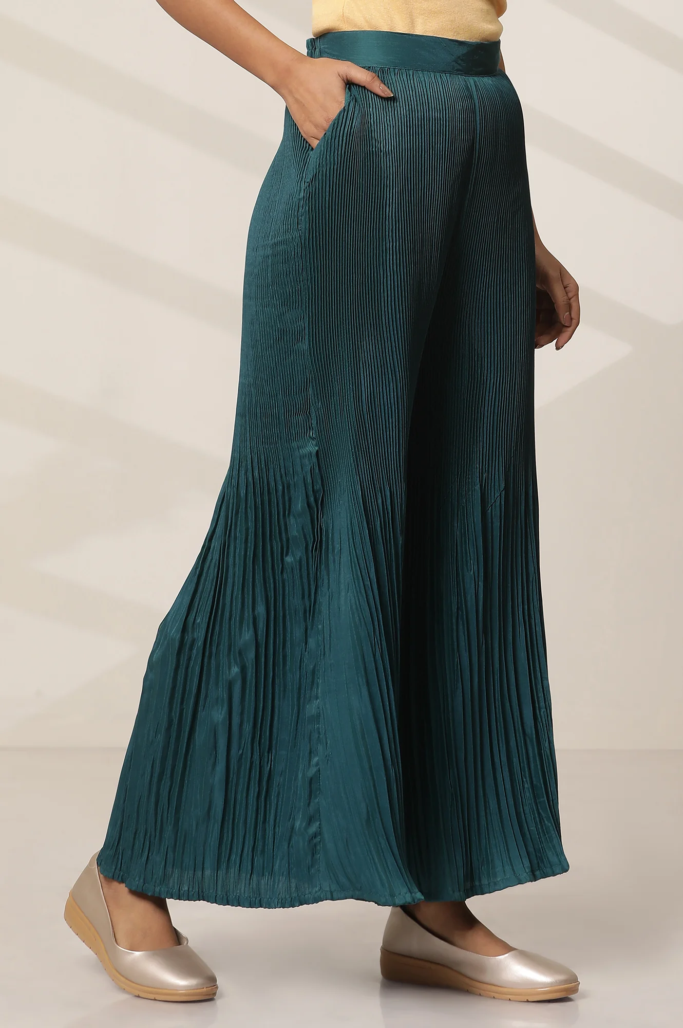 Teal Solid Flared Woven Sharara With Pleats - Image 6