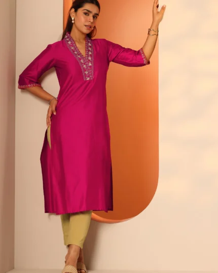 Pink Embellished Silk Blend Straight Kurta
