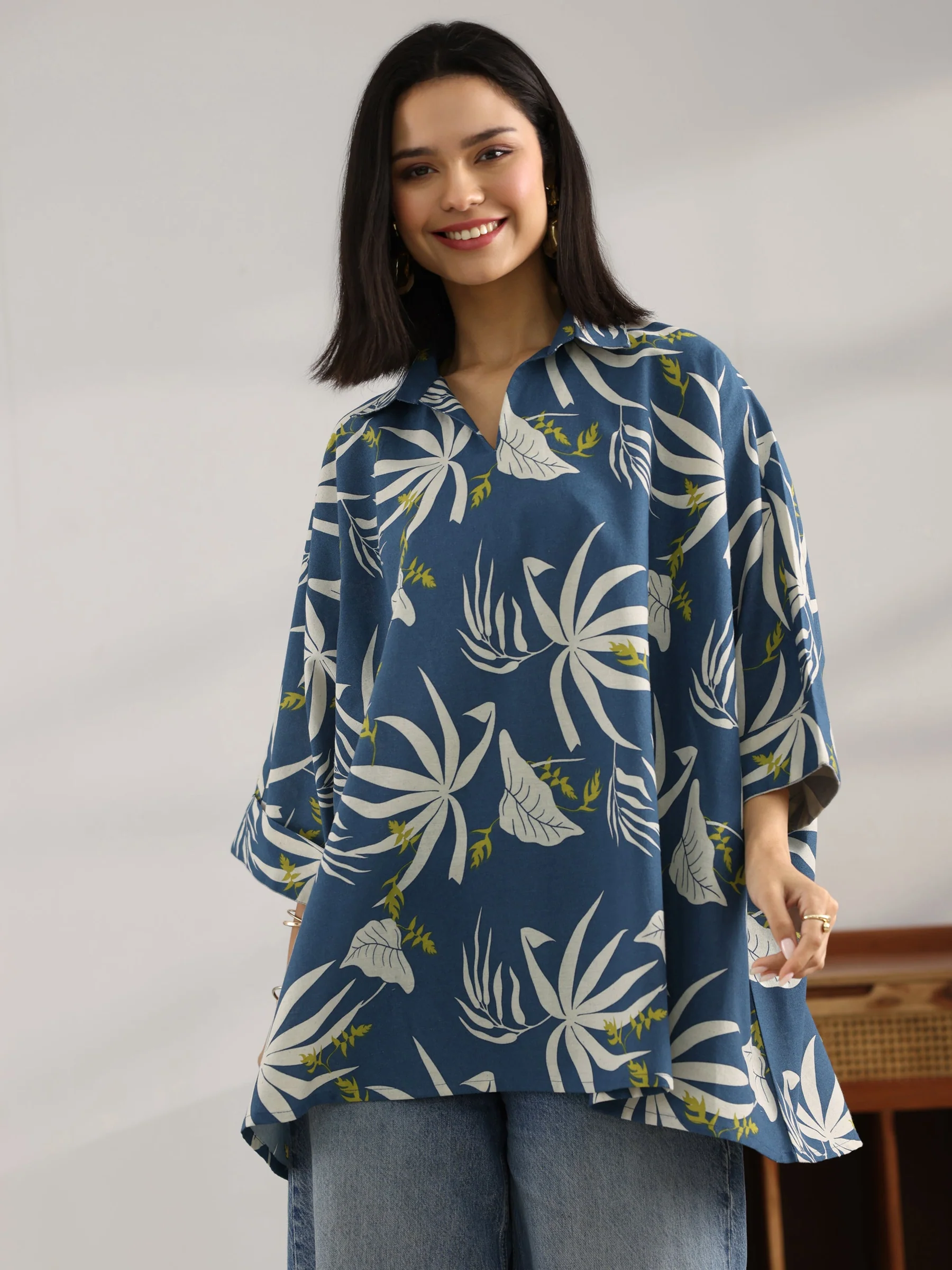 Blue Printed Cotton Straight Short Kurti - Image 2