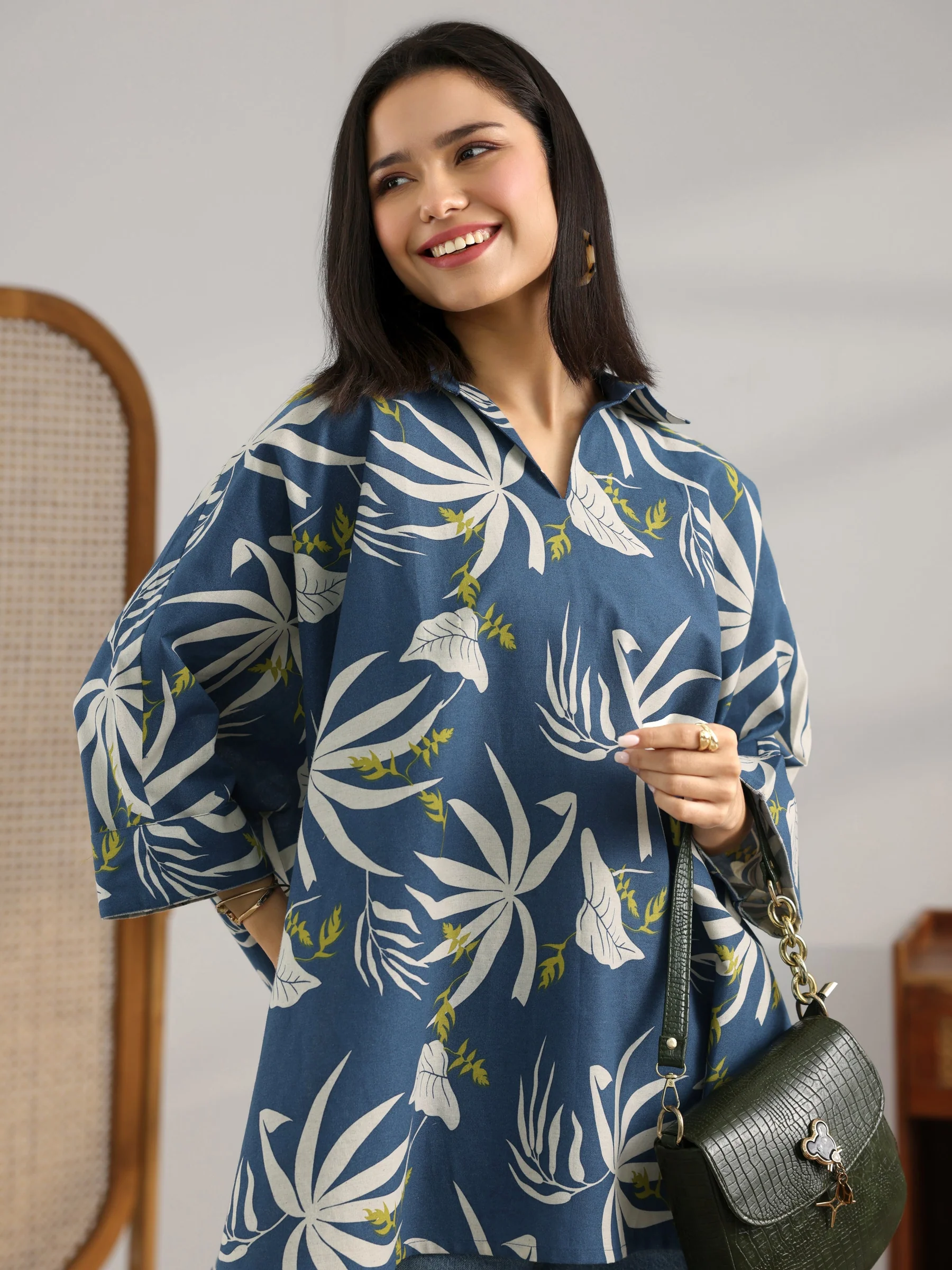Blue Printed Cotton Straight Short Kurti - Image 7