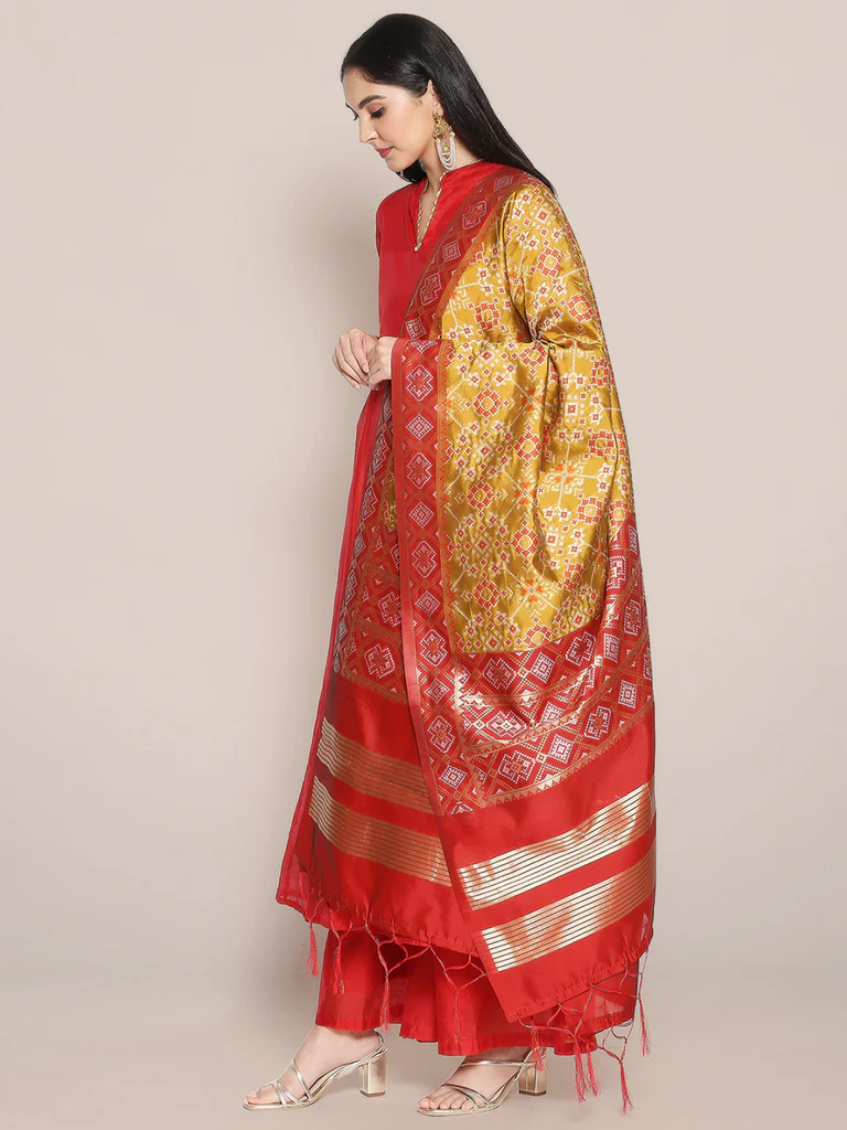 Elegant Banarasi Patola Silk Dupatta - Image 5